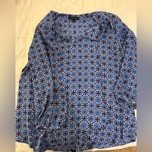 Banana republic 3/4 length blue patterned blouse size xl